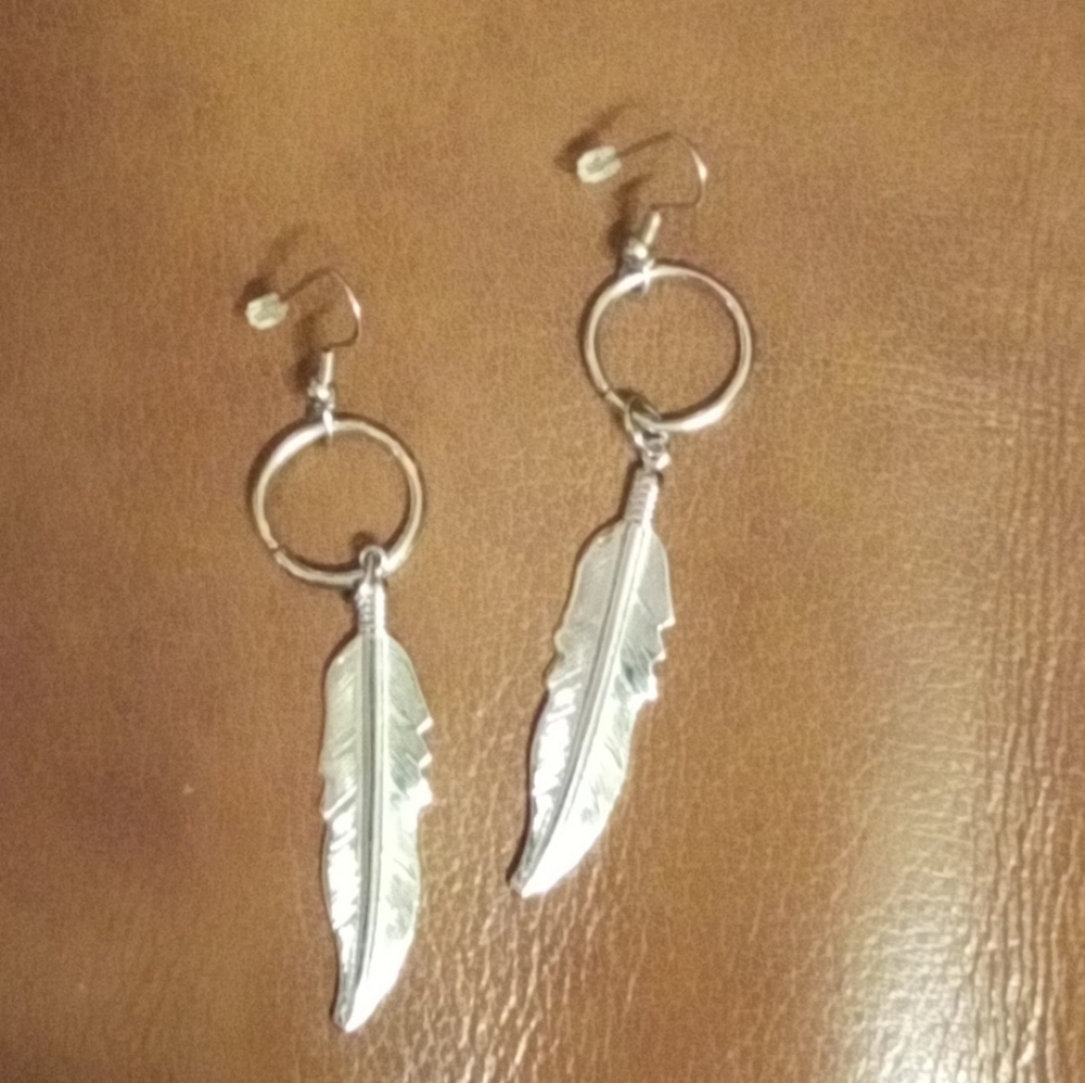 Vintage bohemian silver feather earrings - Picture 2 of 3